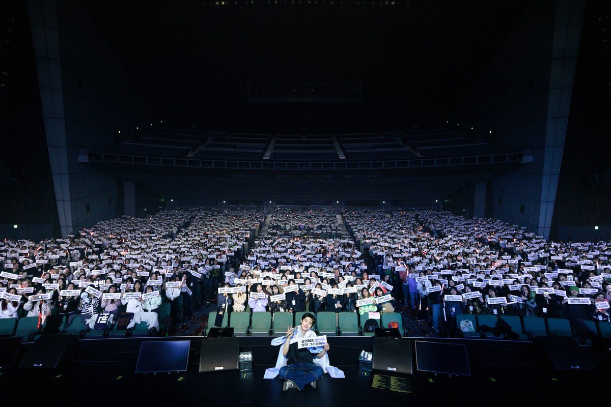 iKON11hanbin's tweet photo. 今回の企画に参加してくださった皆さま本当にありがとうございました。
至らない点も多く時間の都合で動画をカットせざるを得なかったり皆さんの意見をもっと取り入れた企画にしたかったと心残りの部分もあります。
​でもハンビンが「また来る」と約束してくれたから次はもっと盛り上げたいという新たな目標ができました。

​そして「遅くなっちゃった」の一言。
それだけでハンビンの思いは十分に伝わりましたよね🥲︎🥲︎

私が投稿をはじめた大きな理由がハンビンが戻ってきた時たくさんのファンで迎えたい…この1つだけでした。
少しづつ見てくださる方が増え一緒に待ってくださる方が増えていったのはこの約7年間投稿をほぼ毎日続けられた大きな力になりました。
テチャンの動画も今もなお見てくださってる方々もいます🥺次に向けてもう練習してくれてる方がいると思うとちょっとハードな準備期間でしたがいろいろ心残り少なくできて良かったな、と心から思えました。
そして今回一緒に企画を立ち上げてくれた
@_o_o_helen8本当に夜中まで打ち合わせしたり急なお願いにもいつも応えてくれて一緒に頑張れて心強かったです。
そして共に企画を手伝ってくれた@kaol_ily131 @96KHBxxx @BEIDENTITY4ever @hanbin15259310
한국 콘서트 준비로 바쁘신 와중에도 도와주신 @pixxe131님 

最高のID仲間と力を合わせられたからこそ、何とか終えることができたと思っています！！
音楽とパフォーマンス何度観ても毎回最高をみせてくれるハンビンをこれからもずっと応援します❤

今回の企画が皆さんの思い出の記憶に少しでも残ってくれていたら嬉しいです。