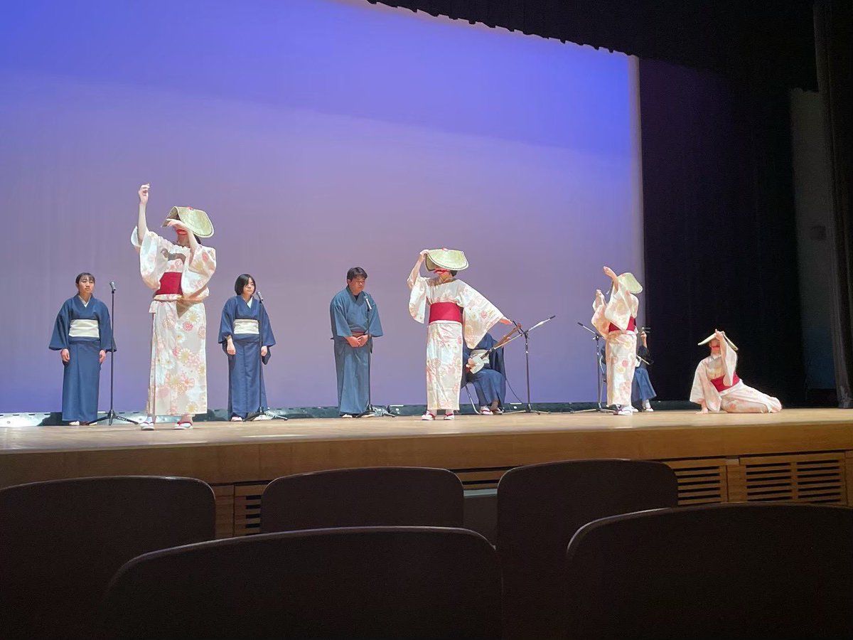 minken_official's tweet photo. はじめまして♪民謡研究会合唱団、略してみんけんの公式アカウントです！🌸

新入生の皆さん、合格おめでとうございます💐そして横国へようこそ！！！

これから始まる新歓の情報はこちらのアカウントで発信していきます。

フォローしてお待ちください✨

#春から横国　
#YNU  
 #横国 https://t.co/W9HEynZ6of