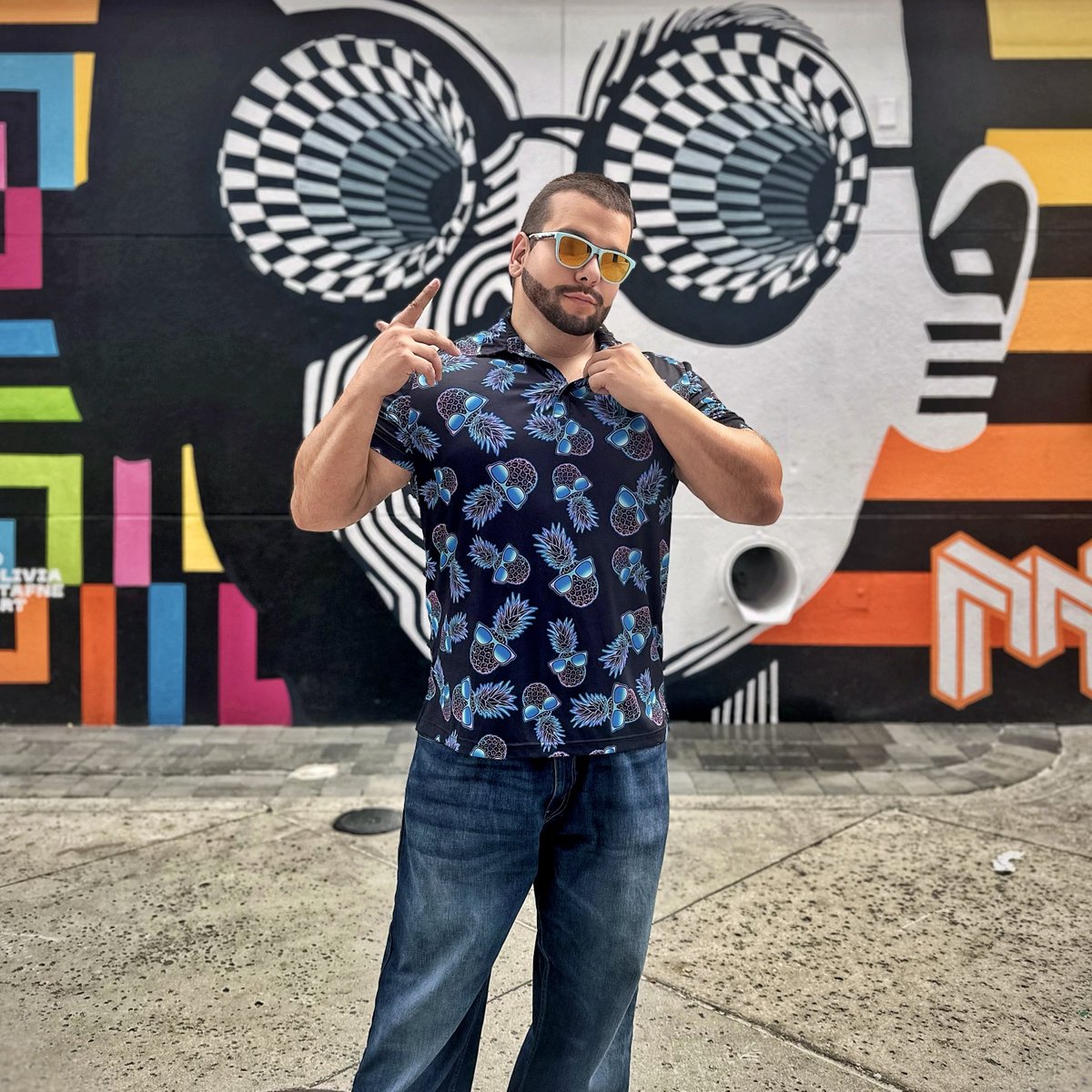 TuckBeck's tweet photo. Anything is possible, if you can imagine it. And it’s time to bring your imagination to life, at Icon Park’s Art Way in Orlando. 🎨❤️🖌️
.
Location: @iconparkorlando 🎡
.
#IconParkOrlando #IconParksArtWay
#IconPark #OrlandoFlorida #ArtWay
#IDriveOrlando #IconParkArtWay 🎨 https://t.co/T2m4N0WeuE