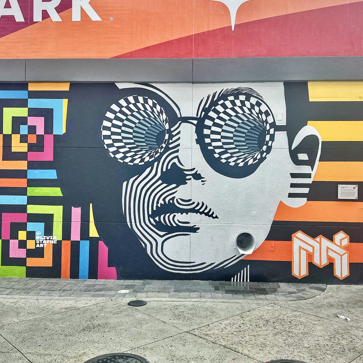 TuckBeck's tweet photo. Anything is possible, if you can imagine it. And it’s time to bring your imagination to life, at Icon Park’s Art Way in Orlando. 🎨❤️🖌️
.
Location: @iconparkorlando 🎡
.
#IconParkOrlando #IconParksArtWay
#IconPark #OrlandoFlorida #ArtWay
#IDriveOrlando #IconParkArtWay 🎨 https://t.co/T2m4N0WeuE