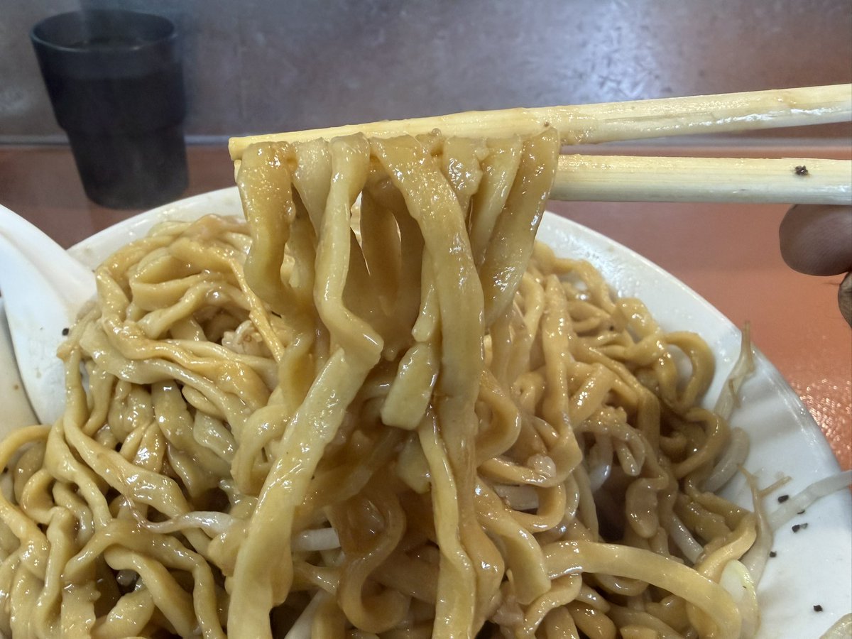 moyashi_ankake's tweet photo. 少し前ですが『サンコメ』さんで汁なし300g
最近汁なしにハマっております
#サンコメ
#THESUNCOMEN
#富山ラーメン https://t.co/xCp55RhbF0
