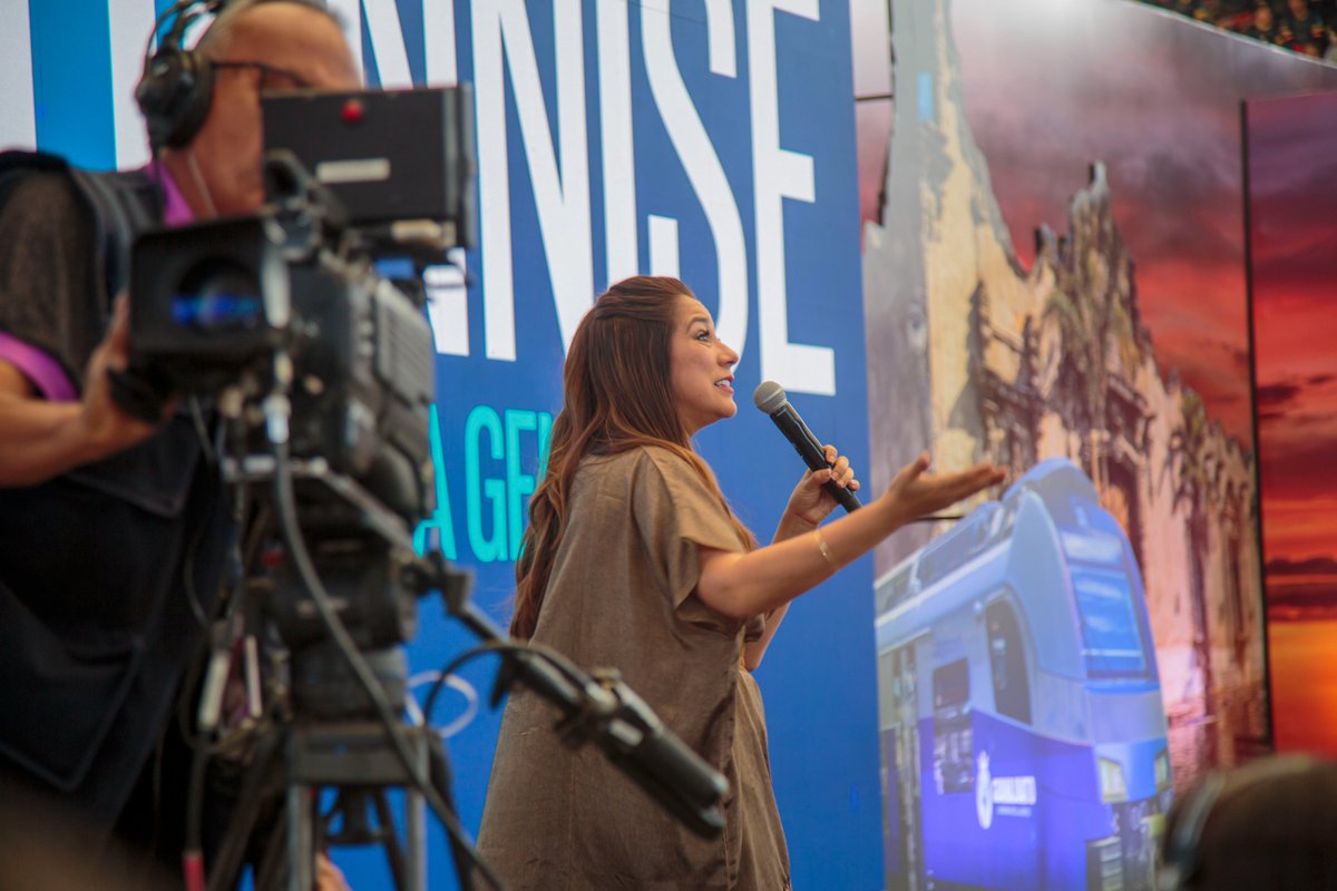 DrGabrielCortes's tweet photo. Acompañamos a la Gobernadora @LibiaDennise en la presentación del #2doInforme en el municipio de Apaseo el Alto.
Destaca la política de Cero Rechazo y que garantiza atención médica sin distinción de afiliación. https://t.co/htHWNX9hww