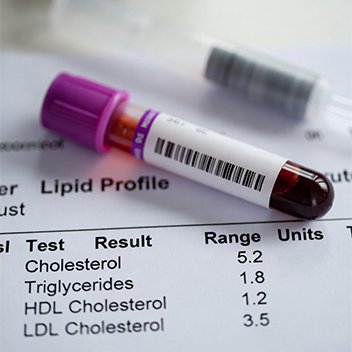 AmmousMD's tweet photo. Statins were the first drug class prescribed based on a blood test, not a symptom.

One of the most profitable ideas in pharmaceutical history. https://t.co/jcauorasES