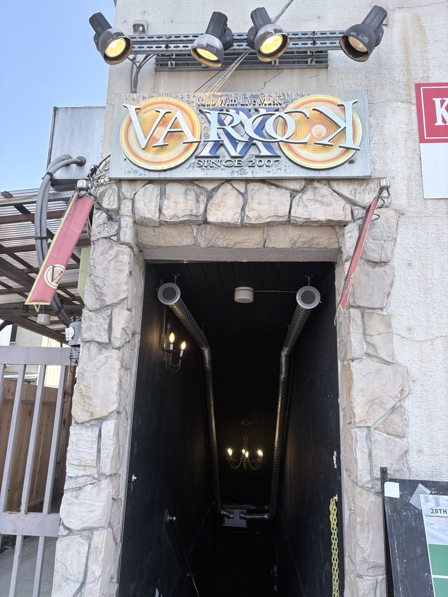 こまぴ tweet media