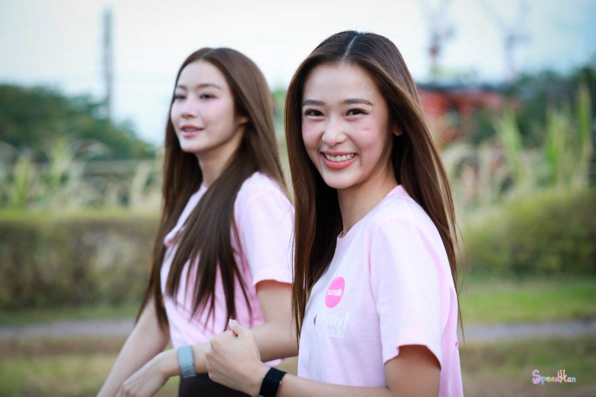 ฟีมฟีมยิ้มแจ้มขีดปุ๊บ พี่หายง่วงทันทีเลยงับ~ 🫰🏻😸❤️‍🩹

NAMTANFILM SUNSILK RUN
#SunsilkxNamtanFilm
#FilmRacha
#น้ำตาลฟิล์ม