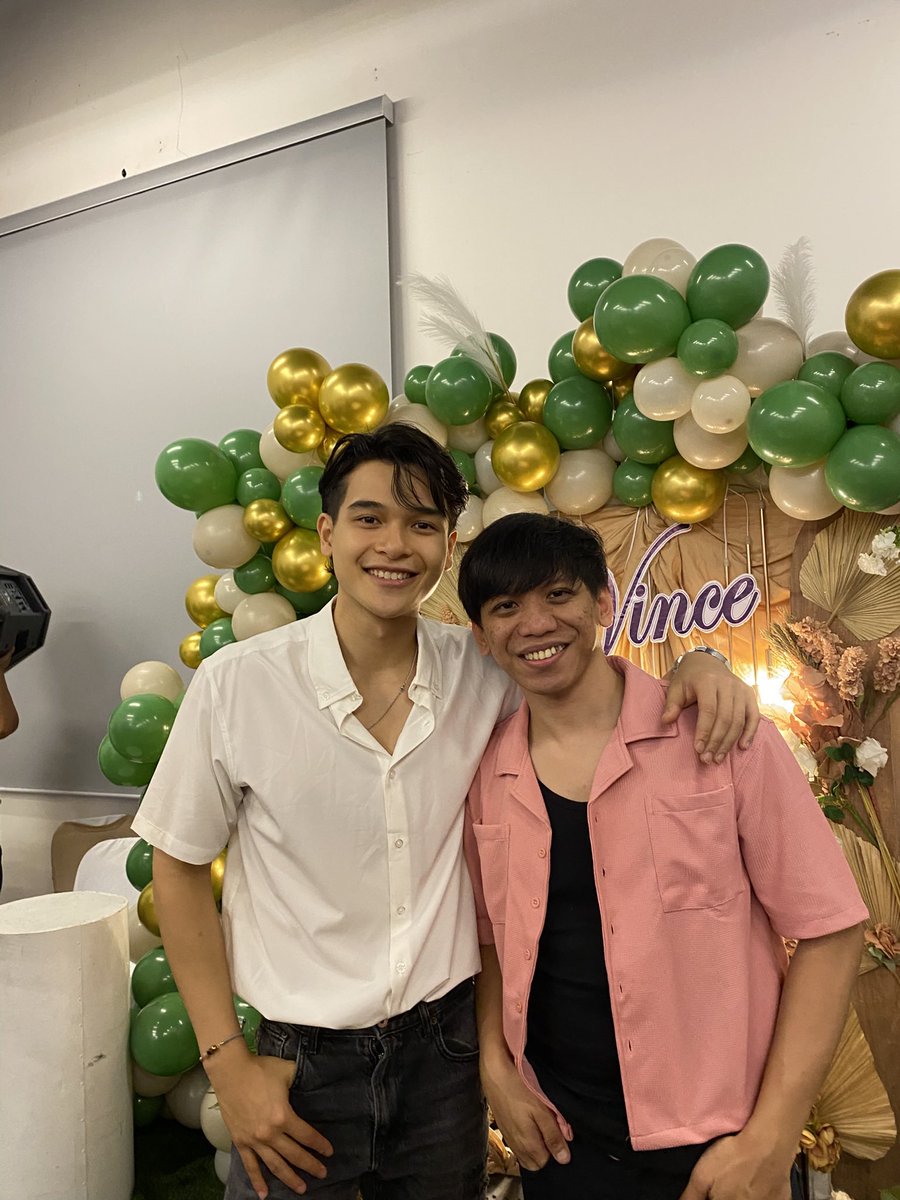 itsmelendel's tweet photo. @thevincies07 @VinceMaristela Sure po. Mabilis kausap. Haha.
YES BIRTHDAY NI VINCE
YES BIRTHDAY NI VINCE
#VinceChapterTwentySix #CharmingBroAt26 https://t.co/3hNX3ZUijh