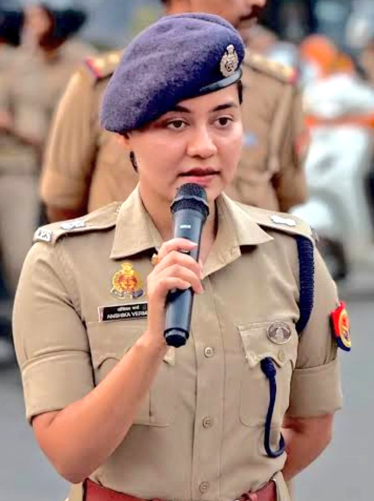 UP में तैनात 2 IPS ऑफिसर शादी करने जा रहे हैं। संभल SP कृष्ण बिश्नोई और बरेली SP अंशिका वर्मा। कृष्ण बिश्नोई राजस्थान में बाड़मेर के रहने वाले हैं और अंशिका प्रयागराज की हैं। दोनों की शादी 29 मार्च को बाड़मेर में होगी।..!

अग्रिम शुभकामनाएं 🎉🤌