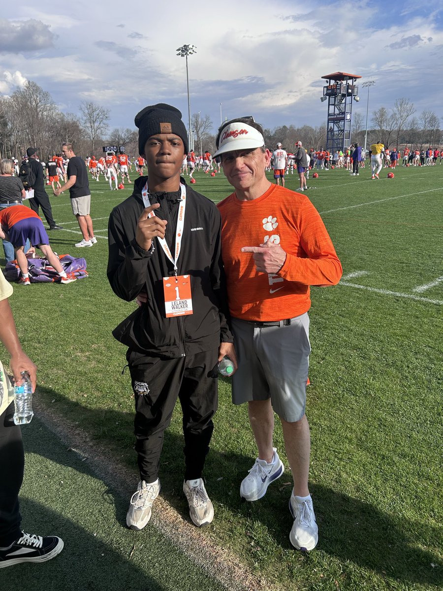 Leland Walker tweet media