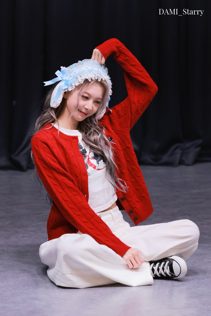 DAMI_Starry's tweet photo. Happy Dami Day💙

#다미 #Dami
 #드림캐쳐 #Dreamcatcher 
 #HappyDamiDay https://t.co/HxDwnoYmme