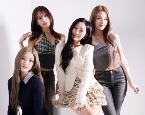 จากบทสัมภาษณ์ล่าสุดของจูบชีวิต
เมมเบอร์ได้รับเงินเดือนกันเเล้ว

-มาจากค่ายเล็ก 
-จ่ายหนี้ค่าเทรนนี่หมด
-ค่ายได้ย้ายตึกใหม่
-ได้เงินเดือน

ทั้งหมดนี้เกิดขึ้นในเวลาไม่ถึง 3 ปี
สำหรับวงที่มาจากค่ายนูกู ถือเป็นเรื่องพิเศษมากๆ จากนี้ไปก็กำไรล้วนๆ เพราะหนี้หมดเเล้ว