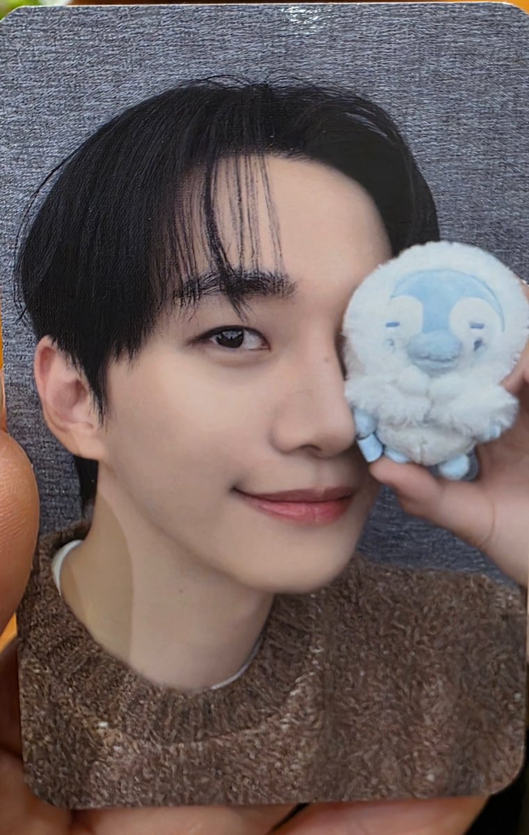 le2jh_donatsu's tweet photo. 쿠지 드볼 어렵다 ㅠㅠ

#イジュノ #이준호 #LEEJUNHO #FINDING_THE_PENPEN_IN_TOKYO #03Collective #03CLTV #사운드웨이브 https://t.co/xzqwjbo5Es