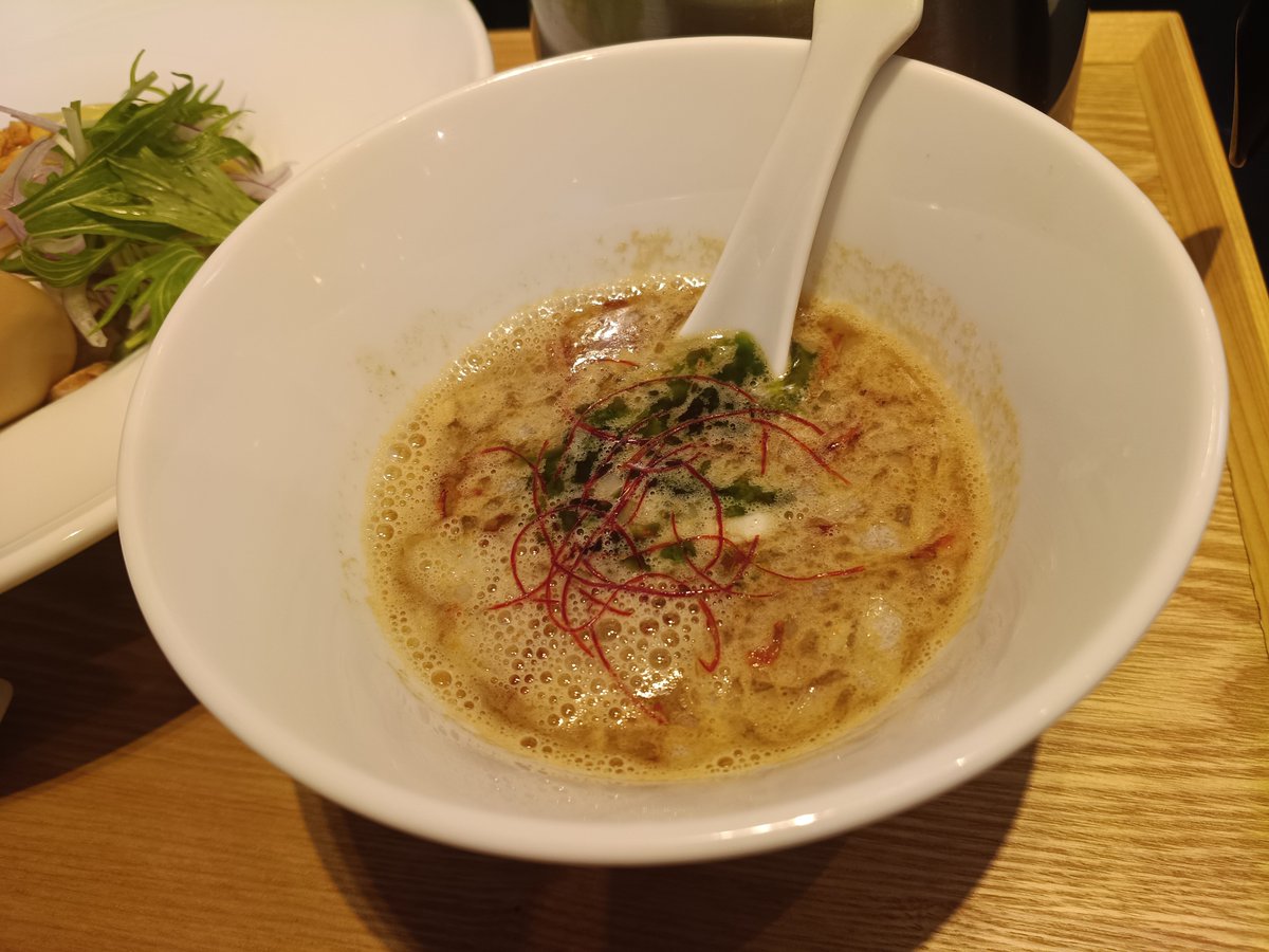 singbluesilver's tweet image. 今日は #Fishmen さんでした  オマール海老つけめん ＋ 味玉ですね 埼玉県の名店、#中華そばよしかわ さんが関連する店舗さんです 身の丈に合わない様な上品で繊細な食味と食感、美味しかったです！割りスープで割りまくって完飲な本日でしたよ😊　〜 埼玉県  北本市  〜