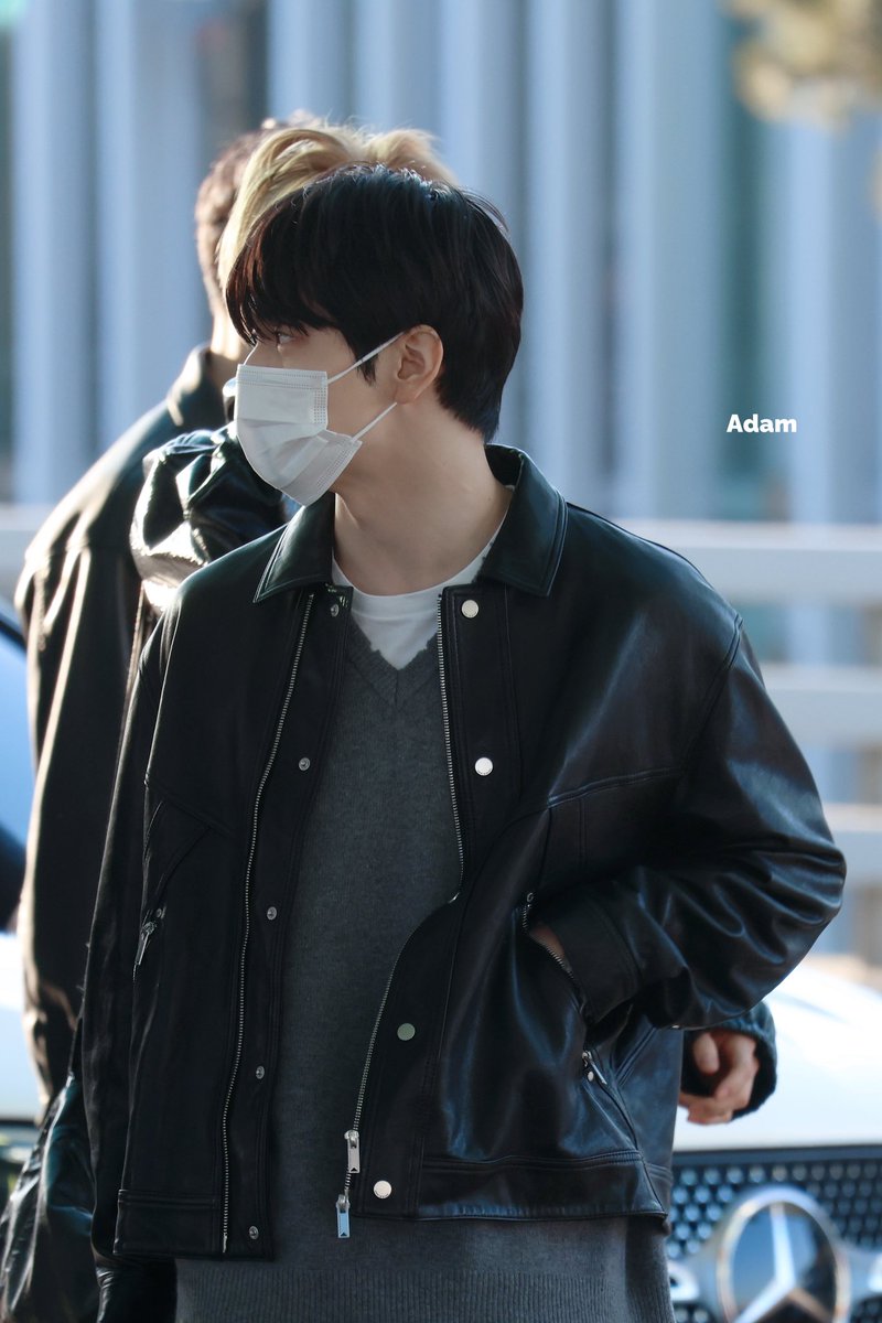 Adam_1205 tweet media