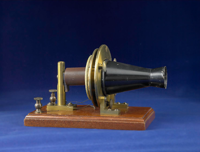 HistoryMattersX's tweet photo. #7March 1876, Alexander #Bell got the official #telephone patent #US174465.
10 March 1876, he made the first call with the phrase "Mr. Watson, come here, I want to see you."
3 March 1847, he was born in Edinburgh, Scotland.
2 August 1922, he (74) died in Beinn Bhreagh, Canada. https://t.co/ihUXqqiMLz