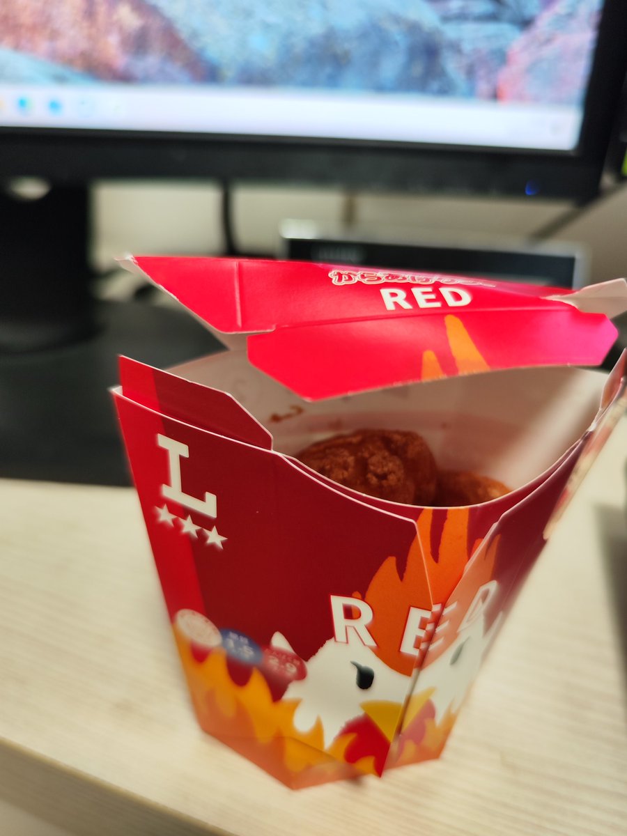 まがり tweet media