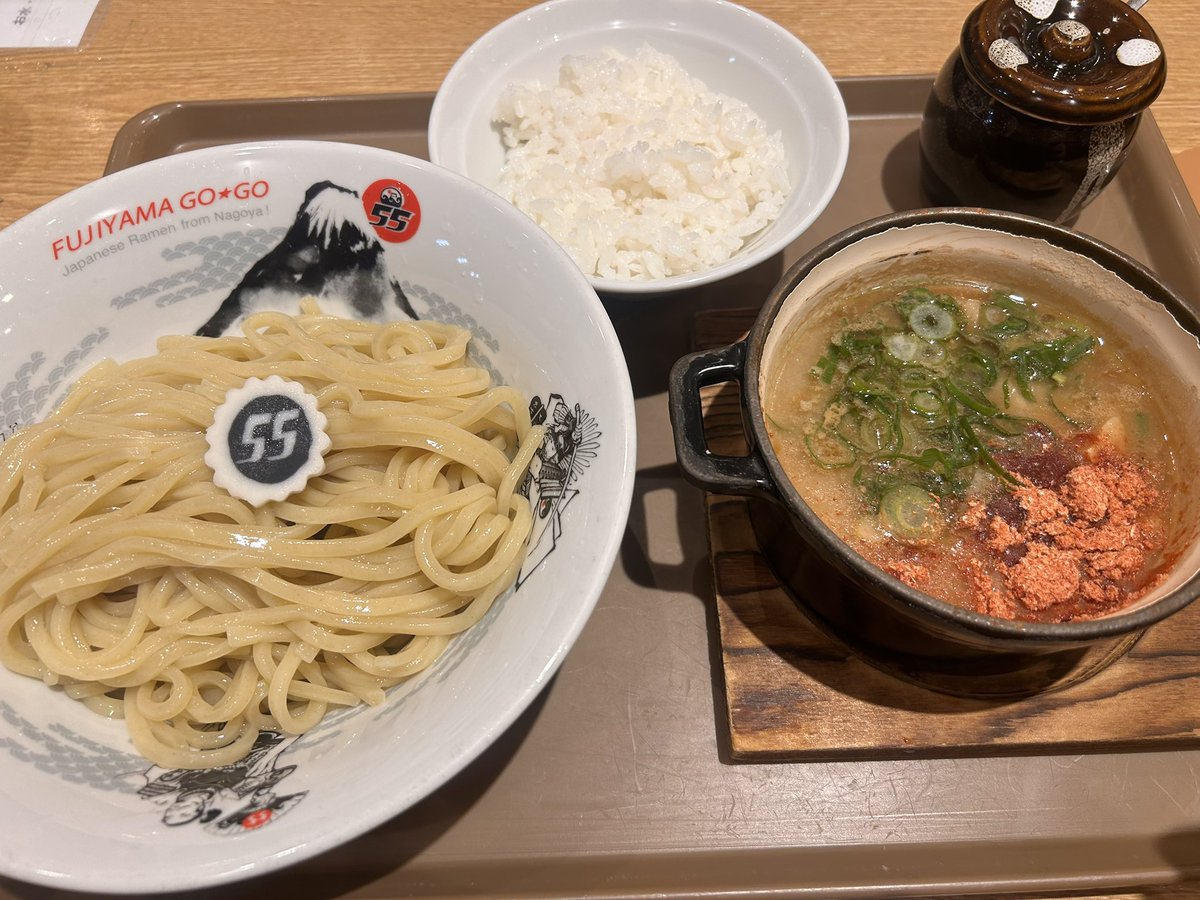 こおり tweet media