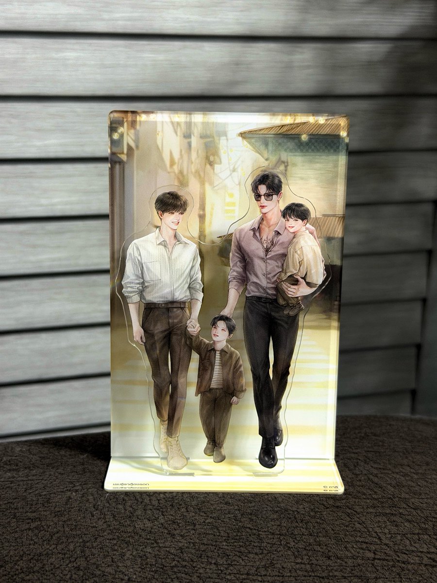 แม่ๆ ยายๆ ค้าบบบ คาลิเอาหลานมาฝาก!!! 😭🤍 สแตนดี้พิมพ์หน้าหลังสุดพรีเมี่ยมจากปกเขมจิราต้องรอดเล่มพิเศษ 3 พบกันงานหนังสือ 26 มีนาคมนี้ ที่บูท ARN นะคะ! 🙇🏻‍♀️

#เขมจิราต้องรอด
#งานหนังสือ69