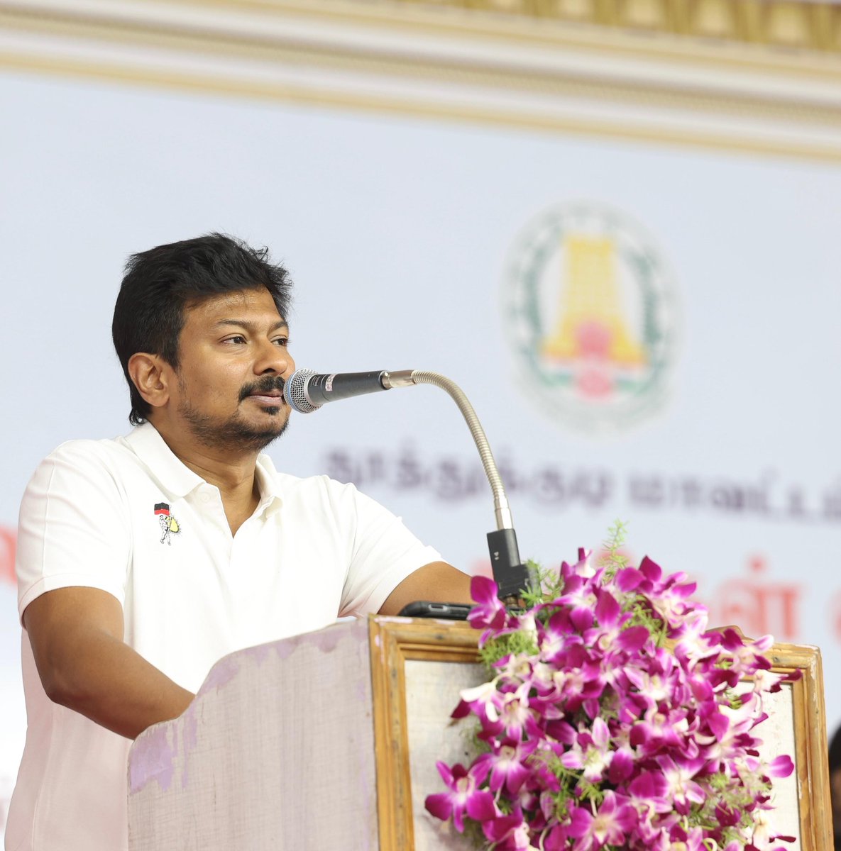 Udhaystalin's tweet photo. மாண்புமிகு முதலமைச்சர் @mkstalin அவர்கள் வழிகாட்டுதலின்படி, தூத்துக்குடி மாவட்டத்தில் இன்றைய தின்ம் நடைபெற்ற அரசு விழாவில் சுமார் 4000 பயனாளிகளுக்கு சுமார் ரூ.109.18 கோடி மதிப்பிலான பல்வேறு நலத்திட்ட உதவிகளை வழங்கி மகிழ்ந்தோம்.

மேலும், விளையாட்டுக் கட்டமைப்புகள் - வகுப்பறைக் கட்டிடங்கள் என முடிவுற்ற பணிகளை திறந்து வைத்து, பல்வேறு புதிய பணிகளுக்கு அடிக்கல் நாட்டினோம். 

திராவிட மாடல் அரசின் நலத்திட்ட உதவிகளைப் பெற்ற தூத்துக்குடி மாவட்ட மக்களுக்கு என் அன்பும், வாழ்த்தும்!

@geethajeevandmk @ARROffice #ShanmugaiahMLA #MarkamdeyanMLA @Jeganperiyasami