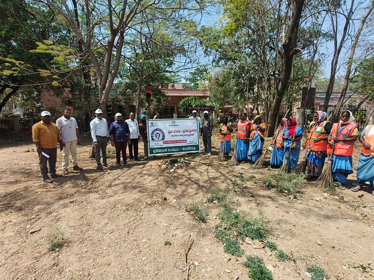 mcshankarpally's tweet photo. As part of the 99 Days Program, Day-2, Shankarpally ULB has conducted a facilitation to women Sanitation workers, Spl Sanitation
@SwachhBharatGov
@SwachhBharat
@MoHUA_India
@tksreedevi
@cdmatelangana
@TelanganaCMO
@RoopaMishra77
#swachhsurvekshan2025 #TelanganaRising2047 https://t.co/yOazBXS0gx