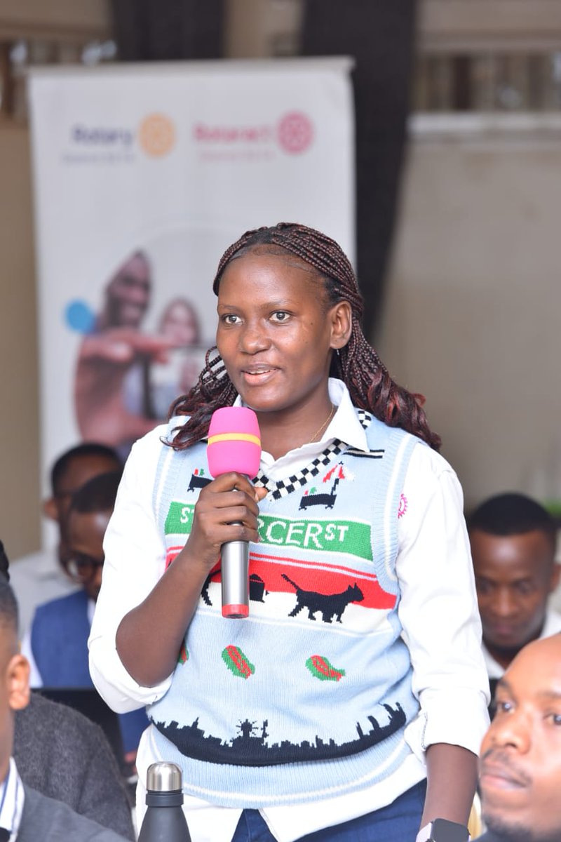 Rotaract District 9214 tweet media