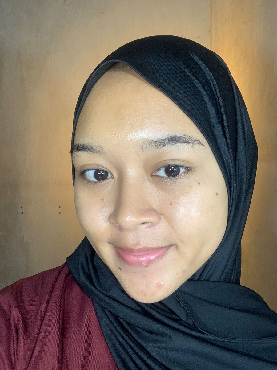 Oh jadi ini yang bisa hempas Sebaceous Filament sekali pake. Yap, Dermalogica Daily Exfoliant. 

Uniknya, dia tu bentuknya bubuk, jadi dibuat pasta dulu baru diaplikasikan ke wajah. Kalo kalian dapet harga 300K CO si s.shopee.co.id/2qOqgyvNOc #dermallogicaid #noiseoffresultson