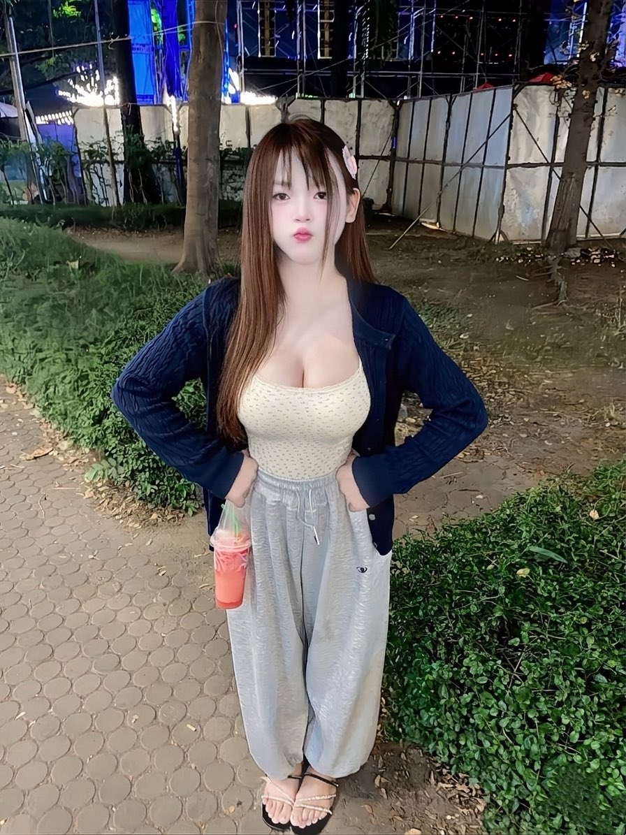 Chayaphakl's tweet photo. เหงาจังมารับไปเย็ดหน่อย #เครือสหพัฒน์ #ชลบุรีfwb #เงี่ยนหี https://t.co/Tg8OOVEYWV