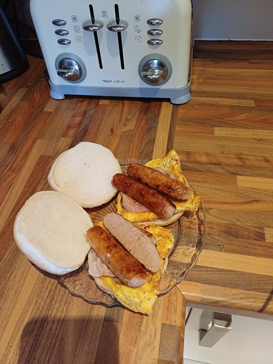 I think these breakfast baps send a powerful message to the US that retain the ability to continue this conflict.