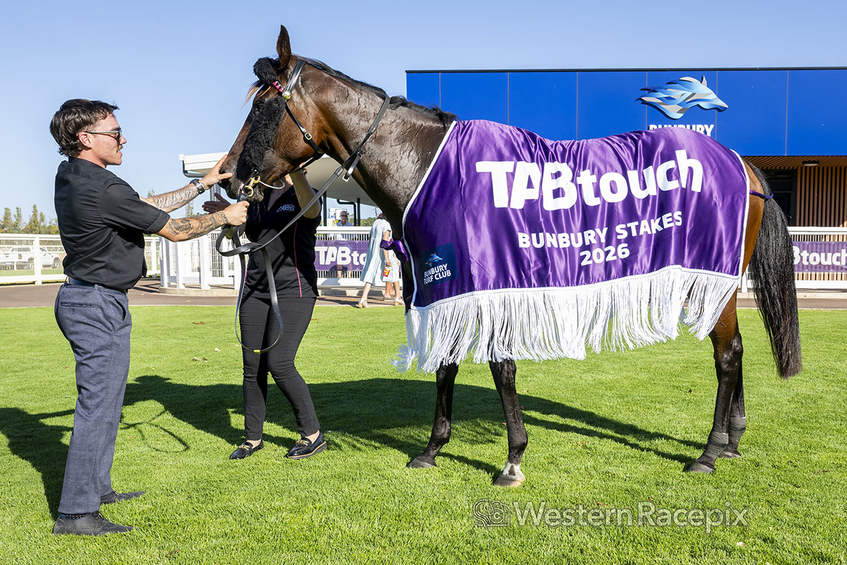 Western Racepix tweet media