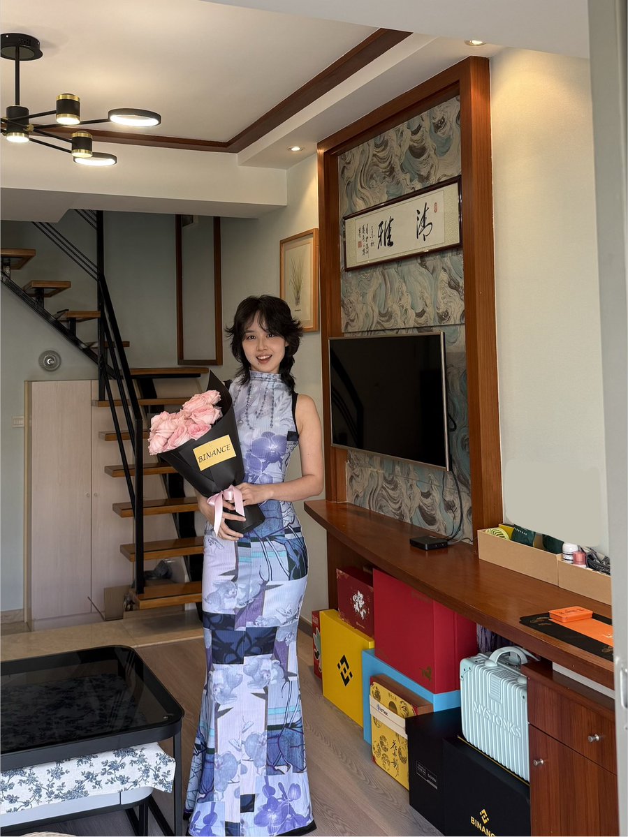 Bella 夏禾 tweet media