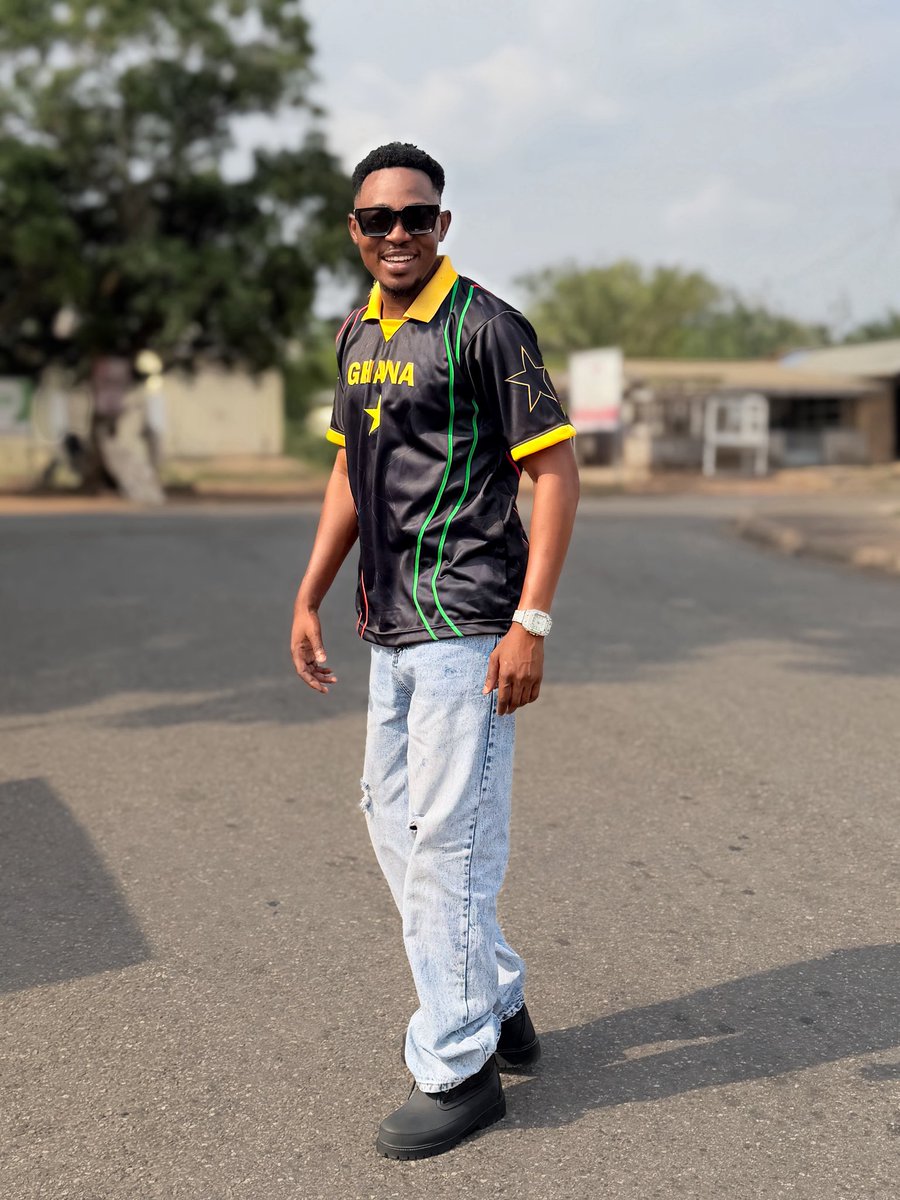 𝓚𝓮𝓵𝓼 tweet media