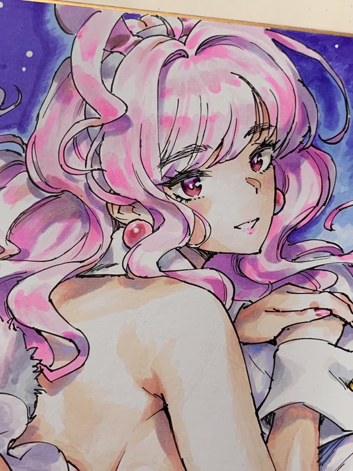 抽選頒布用色紙一枚できた 塗るのがあと2枚残ってる(イベント名も中に書いちゃった) そしてペーパーはまだ…