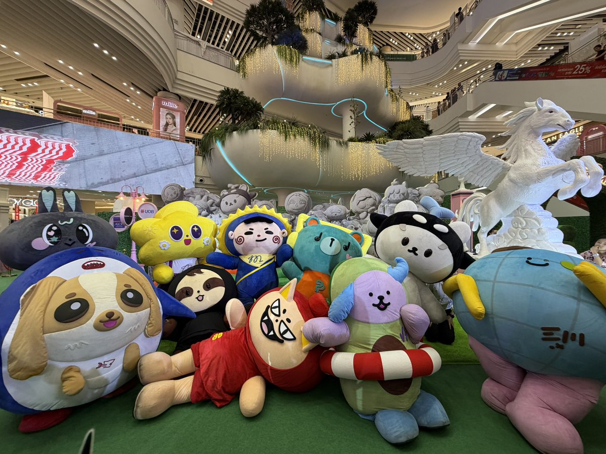 รูปหมู่ฮะ

#THEMALLSUMMER2026xPOLCASAN 
#POLCASAN #METTA 
#THEMALLLIFESTORESUMMERCATION 
#SUMMERCATION #HOUSEOFFRIENDS