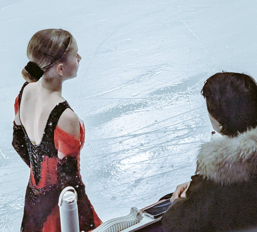 JUJUJU616893's tweet photo. メインリンクにて💃　ヴァレリアとステファン #世界ジュニア #JWFigure #JuniorWorlds #ValeriyaEzhova #Stéphane https://t.co/9lS3I1a6Ct
