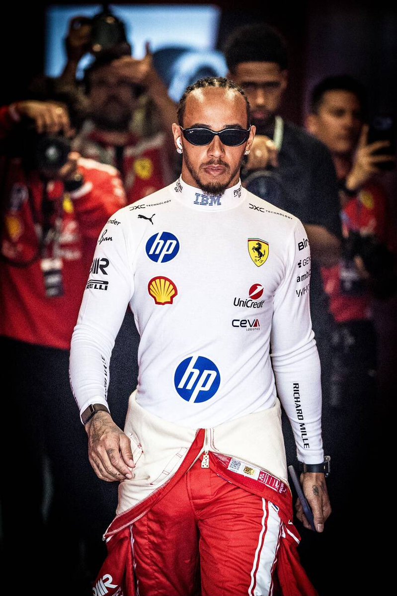 FerrariF1FRA's tweet image. 🔴 Lewis Hamilton a décidé de DÉMOLIR complètement la FIA et la légitimité du championnat : « Je ne comprends pas très bien. Lors des essais, ils (Mercedes) n'ont pas montré qu'ils pouvaient augmenter le niveau, et maintenant ils ont cette puissance supplémentaire quelque part,