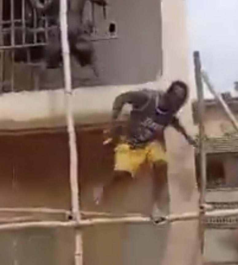 TomPGDE_'s tweet photo. @ChuksEricE Na me be this guy, anywhere I sense wahala brewing, I don japa😂 https://t.co/yLPrR7k5CO