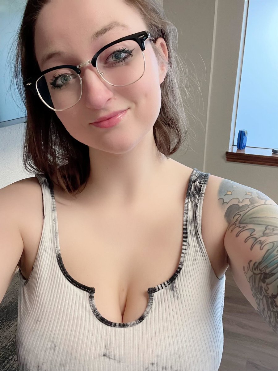 Julia Conti tweet media