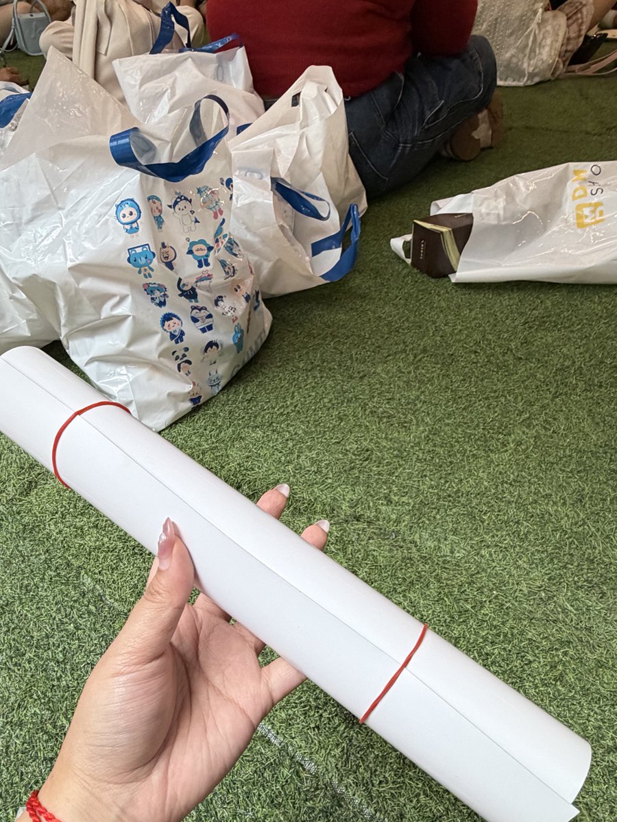 ขายโปสด้วง 100 บาท ( e-sign ) 
นัดรับหน้างานเลยคับ 

#ด้วงกับเธอSeries 
#DuangWithYouSeries