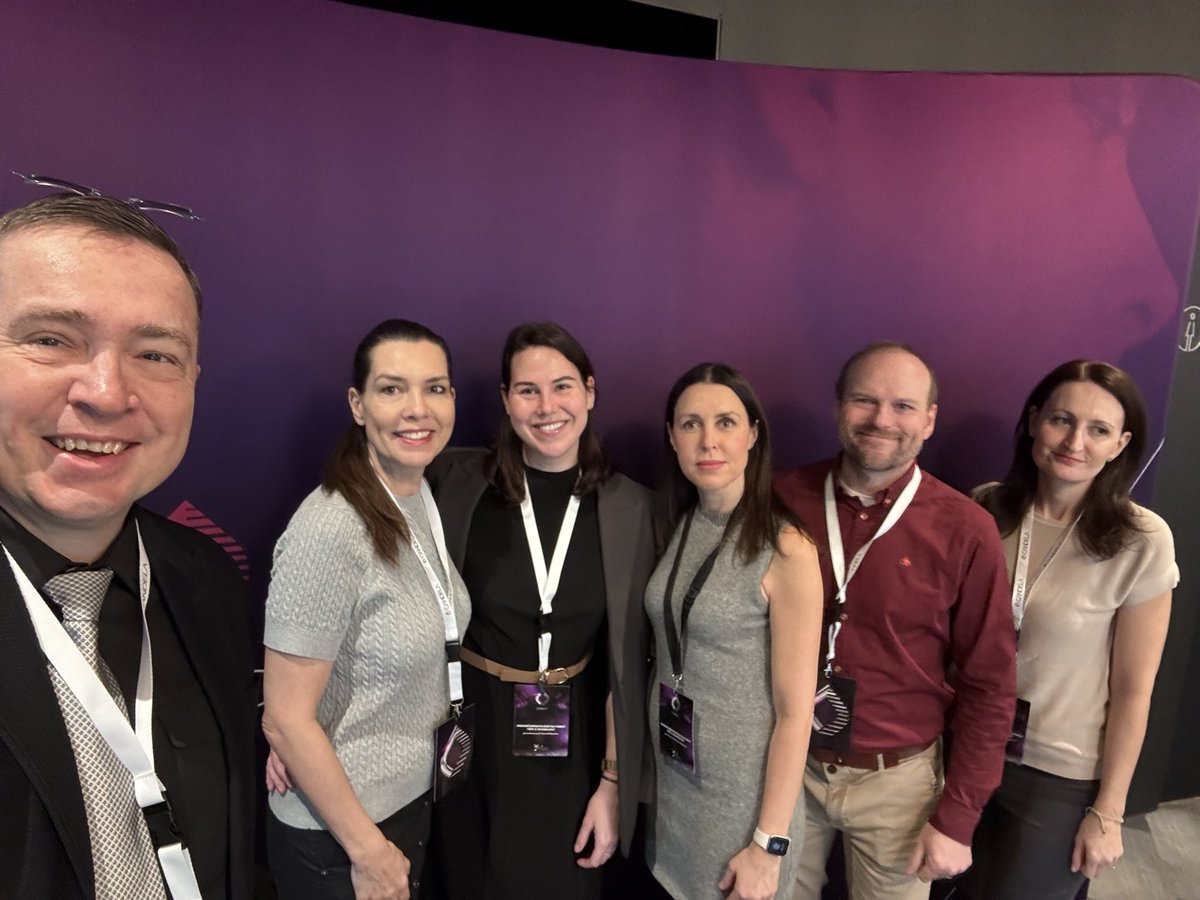 smucler's tweet image. Normální lidé jsou venku. ☀️Tým @AsklepionClinic je na semináři CANDELA s kolegou, profesorem Al-Niamim, z Londýna. #laser #asklepion