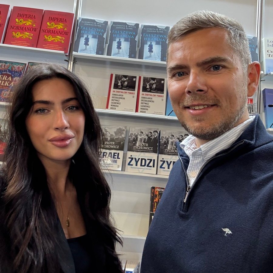 BostonTea tweet media