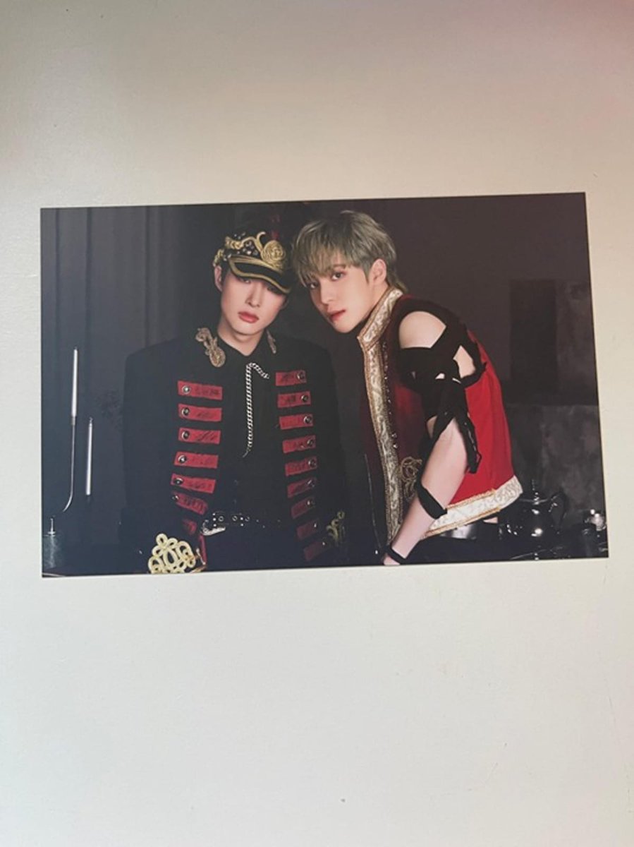 wtb postcard yungi ini dong🙏🏼🙏🏼🙏🏼