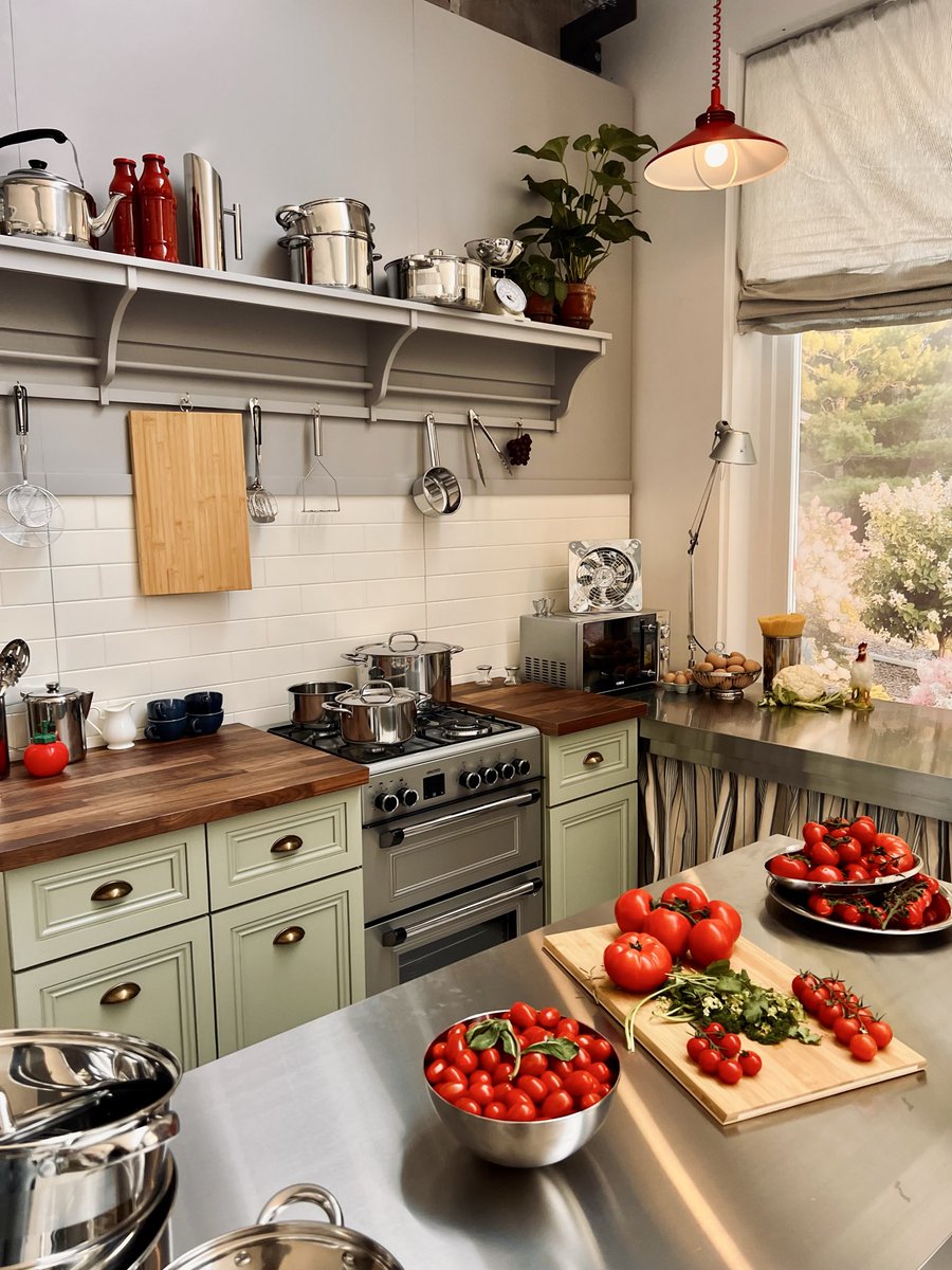 mel 🪐 tweet media