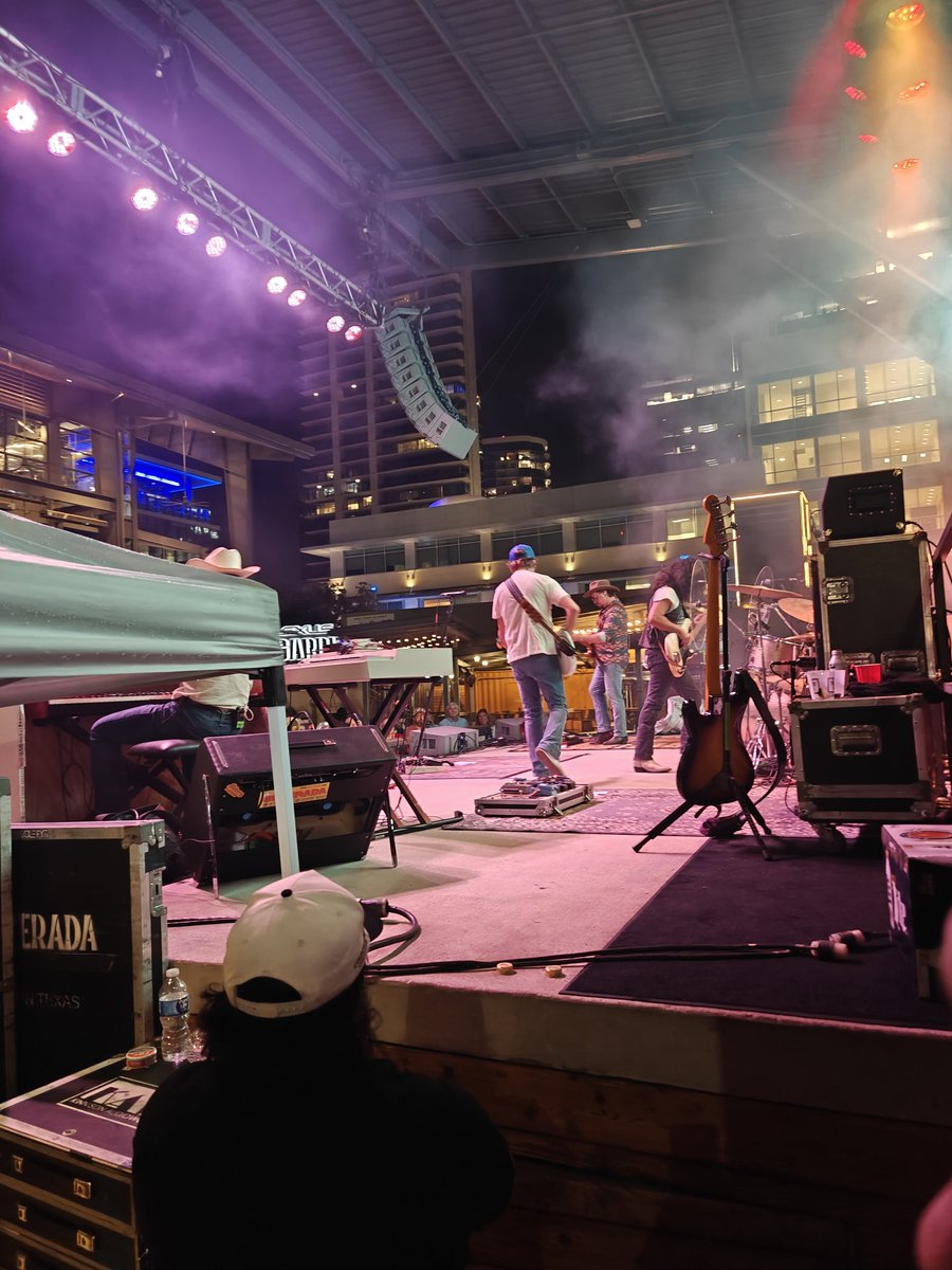 Brunzwick tweet media