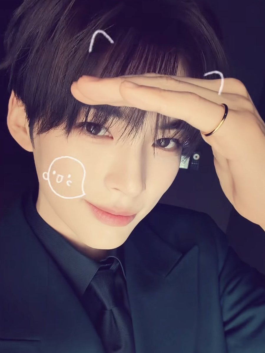 성한빈 얼굴 tweet media