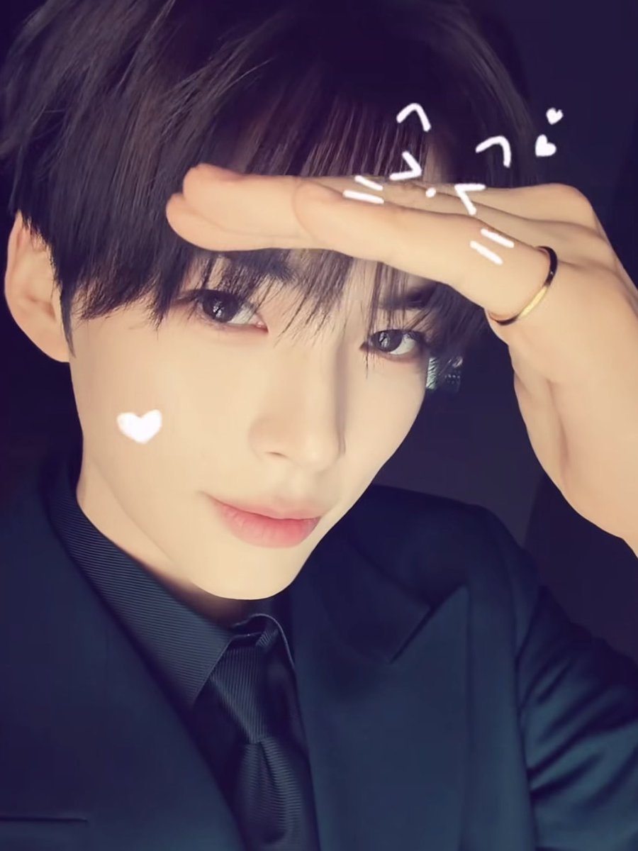 성한빈 얼굴 tweet media