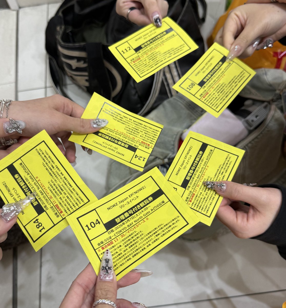 처음으로일찍도착했는데ㅋㅋㄴㅋㅋㅋㅋㅋ
우리지각하는거더나아..