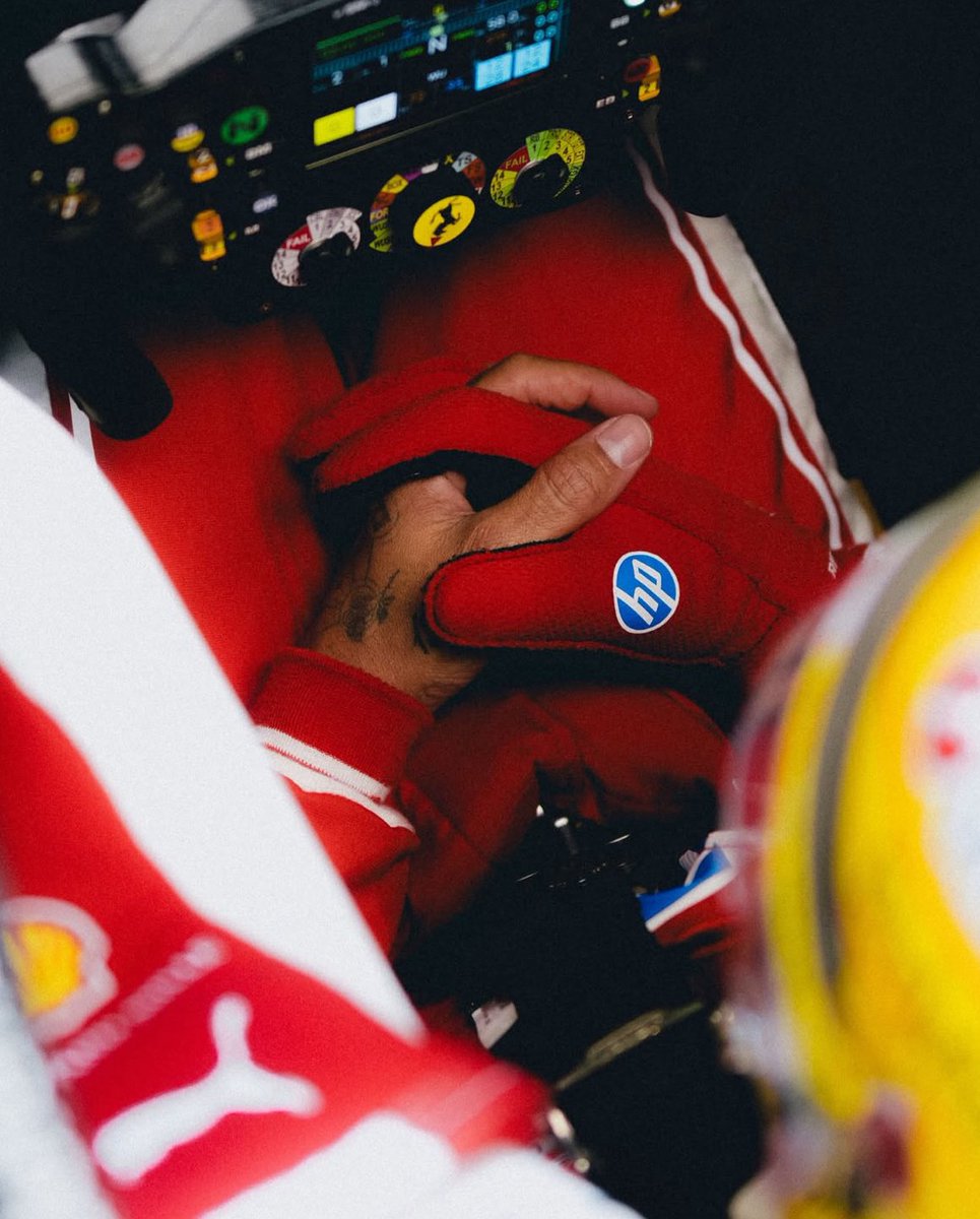 sin ⁴⁴ tweet media