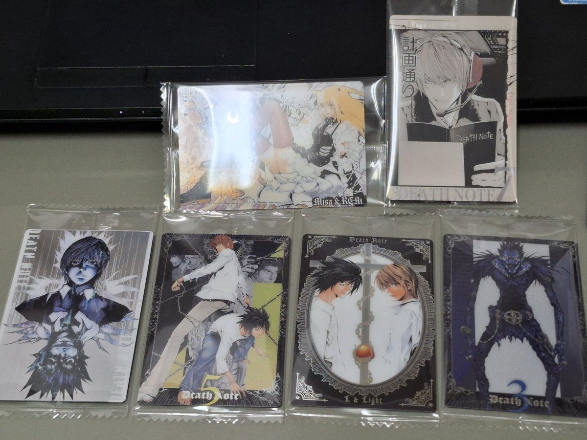 今日の成果。職場の人が「ウエハースなら何十枚でも食べれるよ」と言ってきて心強い！でもまあ自分でも食べるけどね！一回で二枚くらいなら行ける！