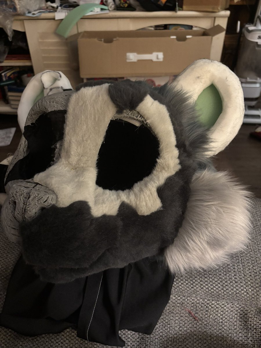 FlamingoFancyFursuits tweet media