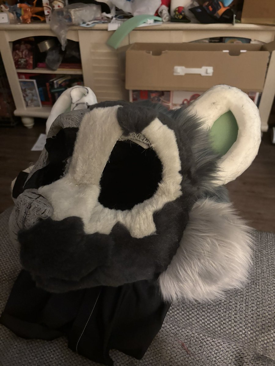 FlamingoFancyFursuits tweet media