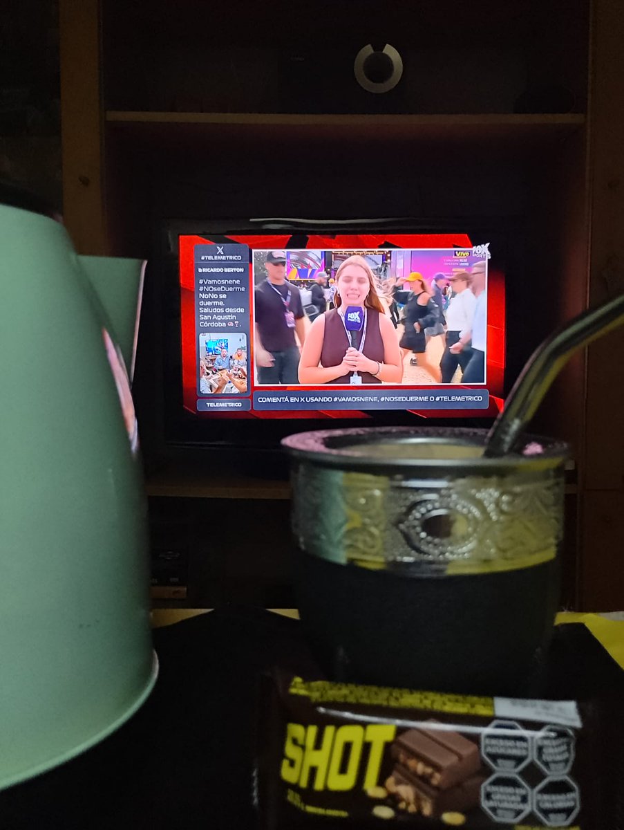 FlaCuerva's tweet photo. @TelemetricoF1 Calentando agua y motores para hacerle el aguante a Franco...Vamos nene!!!! Besos Adrián, Flor!!! 💪🇦🇷♥️ https://t.co/wjgNkOFSAH